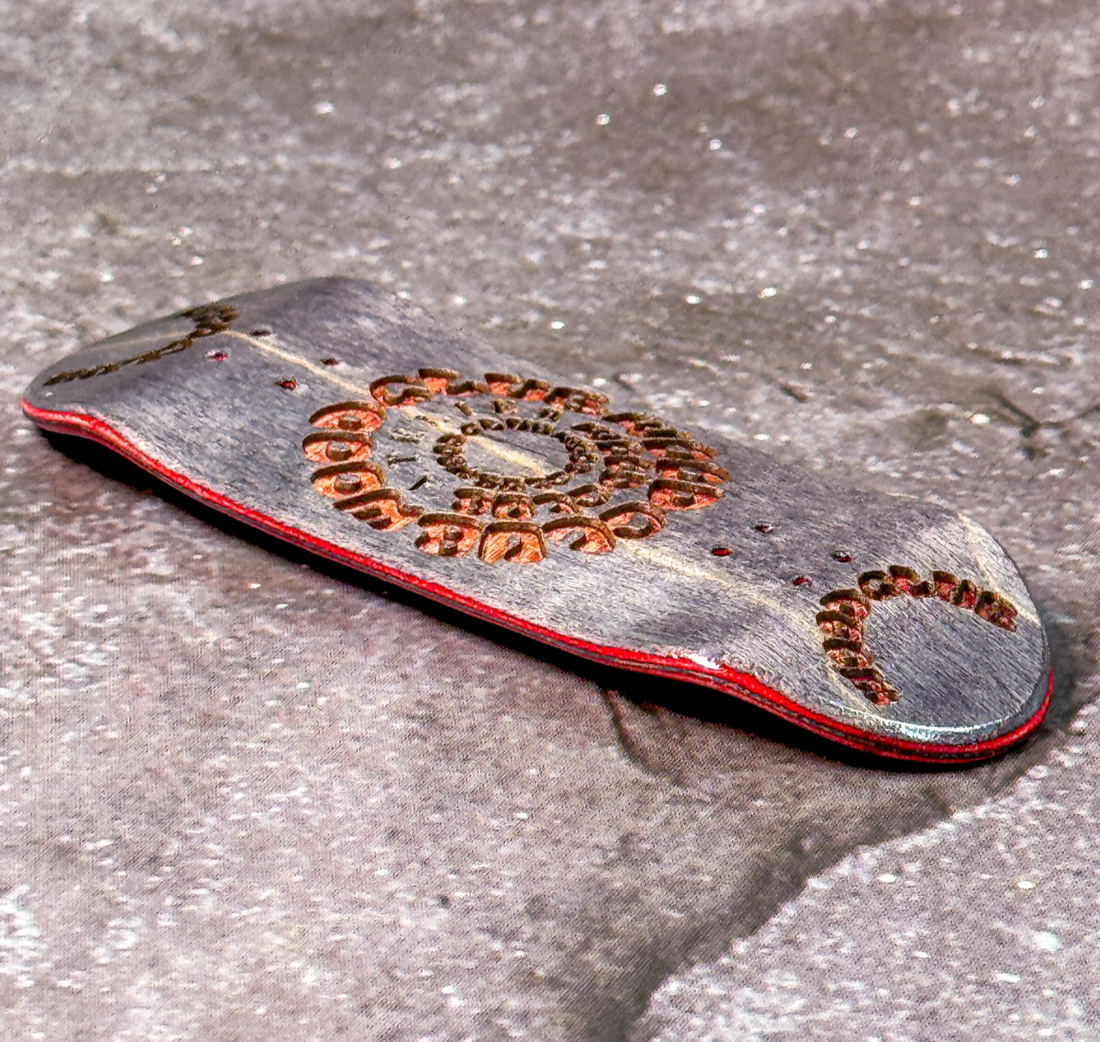 WoodClub ATELIER Wooden deck 33.7mm - "Lunar Black"